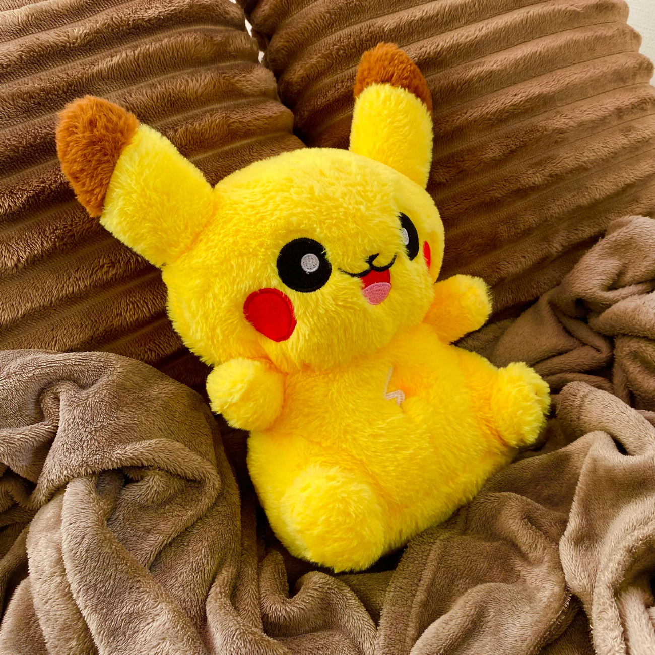 Douceur de peluches / Peluche Pikachu respirante